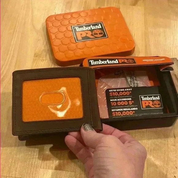 Timberland PRO Genuine Leather Wallet - Picture 4 of 5